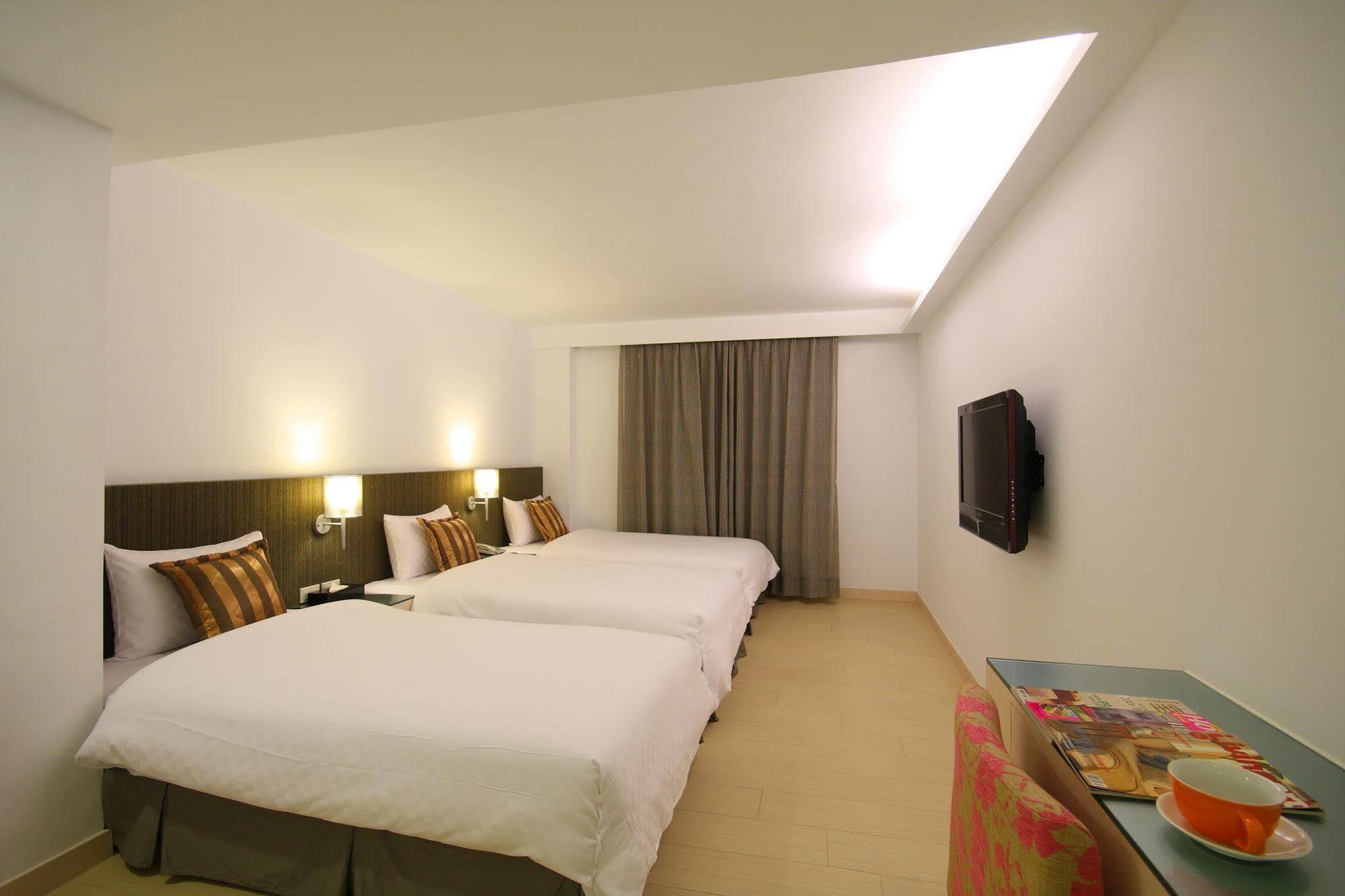 ฟิช โฮเต็ล - หัวเหลียน Hotel เมืองฮวาเหลียน ภายนอก รูปภาพ