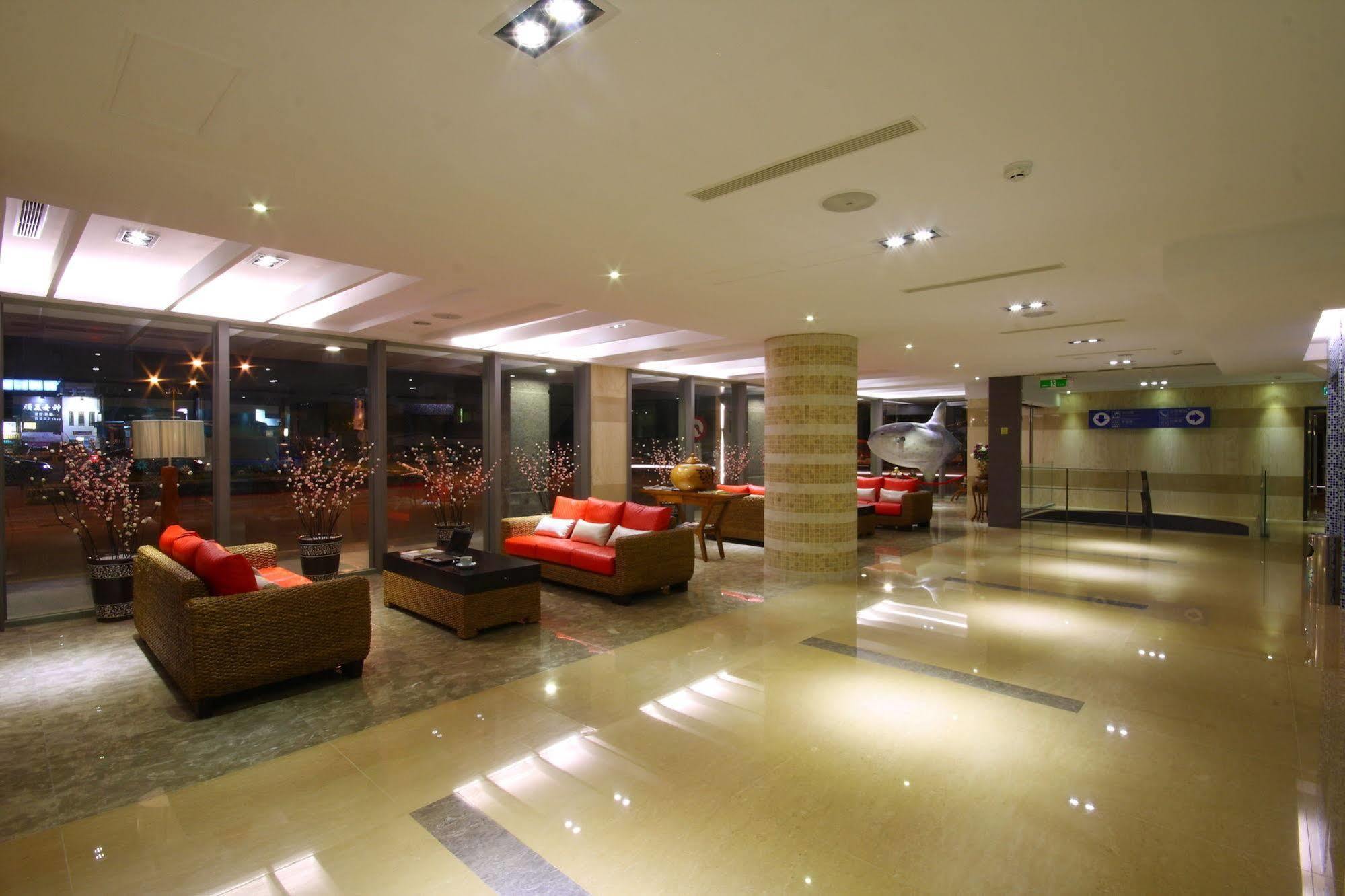 ฟิช โฮเต็ล - หัวเหลียน Hotel เมืองฮวาเหลียน ภายนอก รูปภาพ