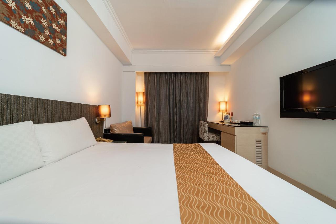 ฟิช โฮเต็ล - หัวเหลียน Hotel เมืองฮวาเหลียน ภายนอก รูปภาพ